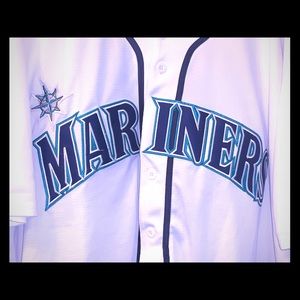 XXL stitched Ken Griffey Jr Jersey.